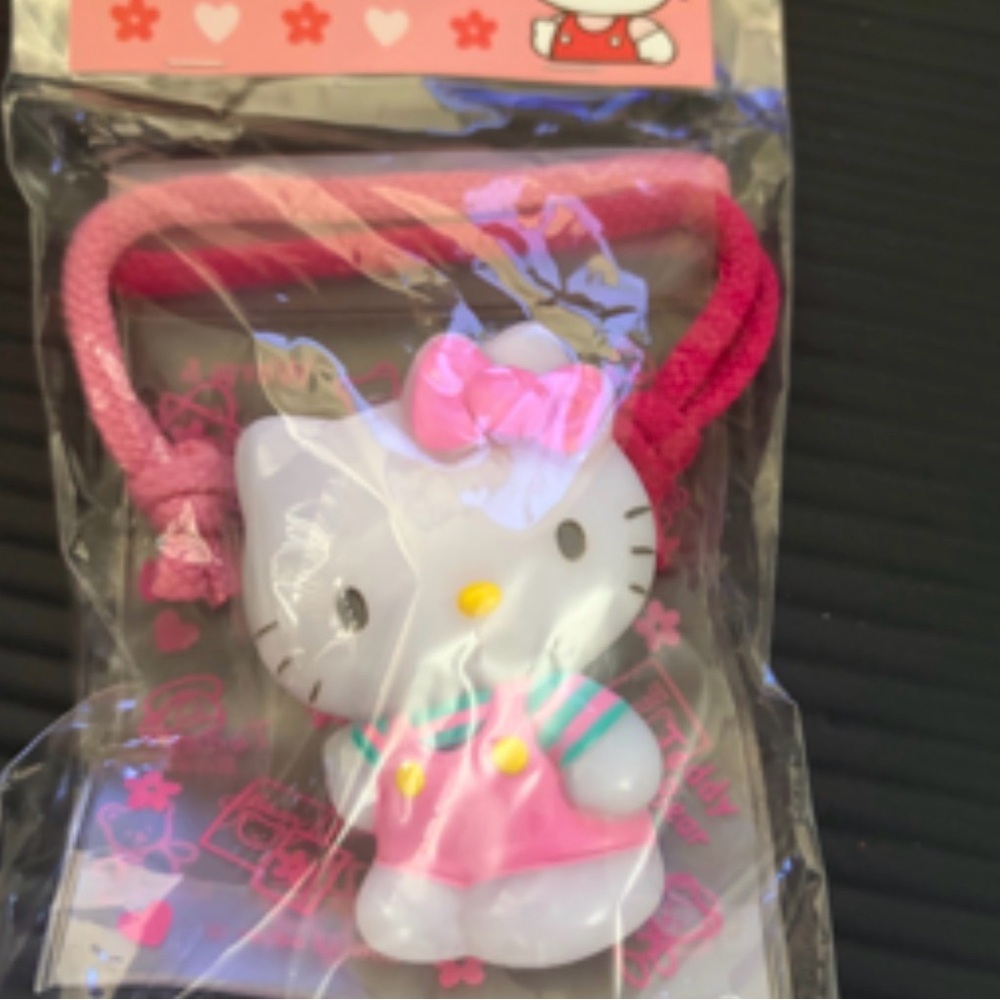 Vintage Sanrio Hello Kitty Pink and White Kids Brush